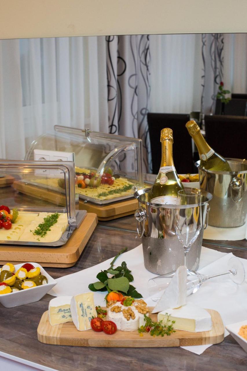 Hotel Residenz Hoessinger Karlstetten Εξωτερικό φωτογραφία